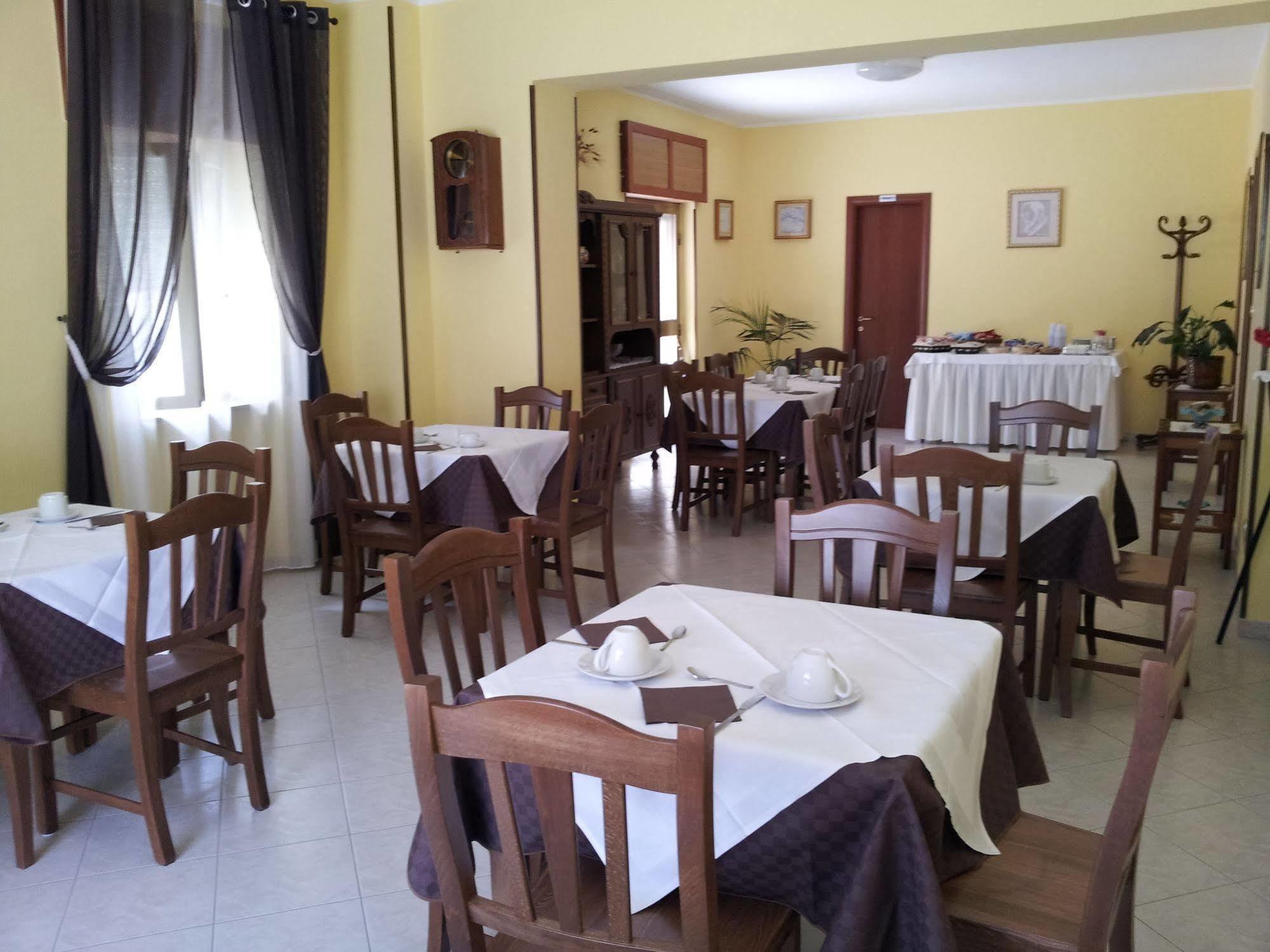 Holiday B&B Vico del Gargano Kültér fotó
